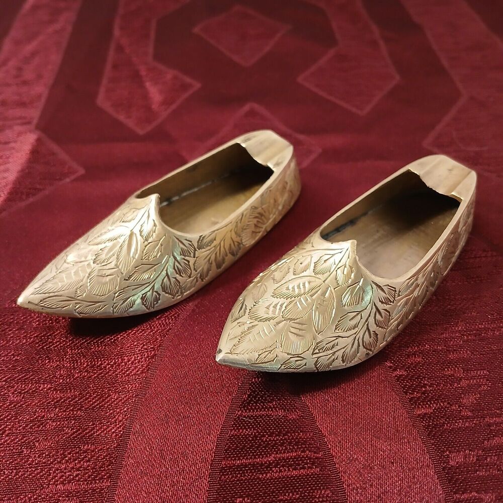 Vintage Ashtrays Incense Aladdin Etched Brass Slippers 2 Pc Mini Shoes NICE